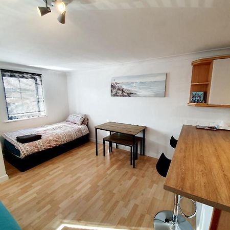Chelmsford Town Centre Apartments With Car Parking 外观 照片